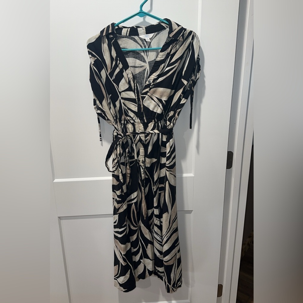 Elegant Black and Cream Women's Dress